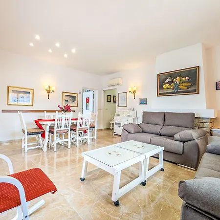 Сasa de vacaciones Sandra By Interhome El Albir